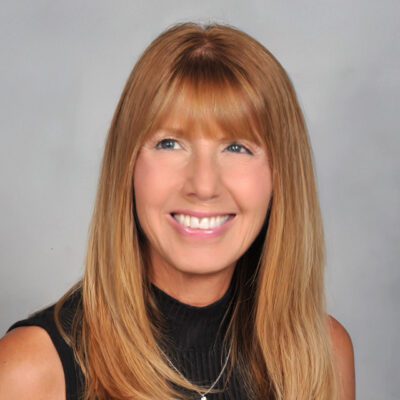 Lori Latham headshot