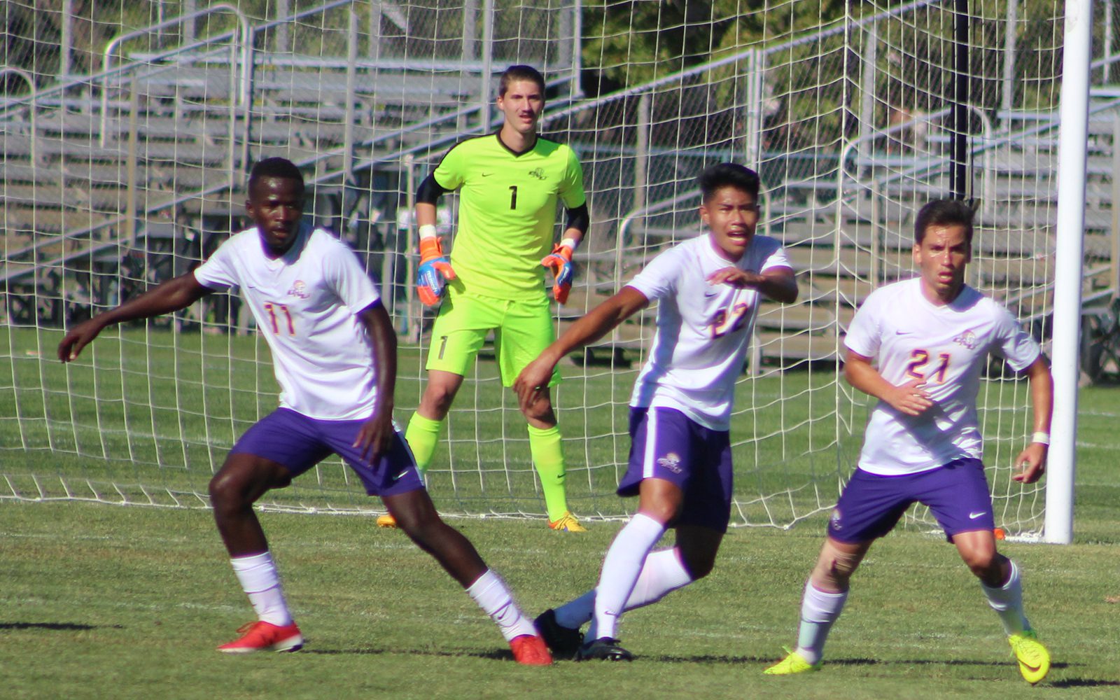 Olivet Tigers_athletics_men soccer_Collin Hewett_CCAC defensive player of week_2018_Web.jpg