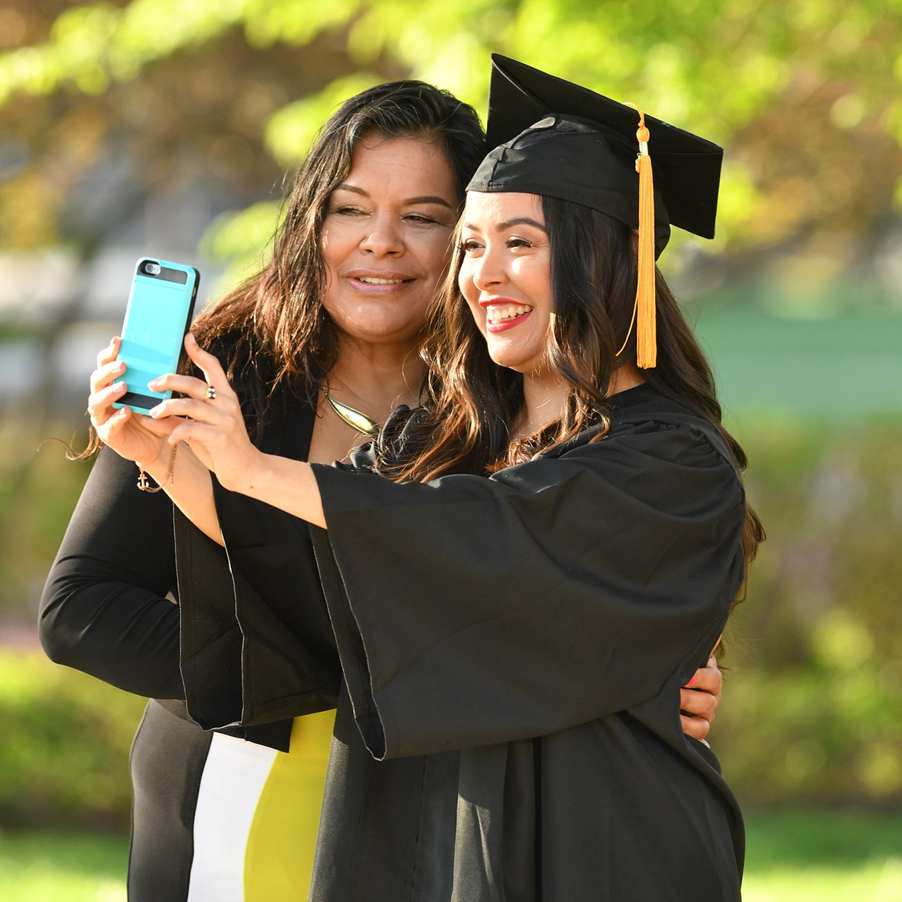 Olivet alumni_Genesis Garcia_Family_nursing_graduation_career_first generation_Hispanic_Web.jpg