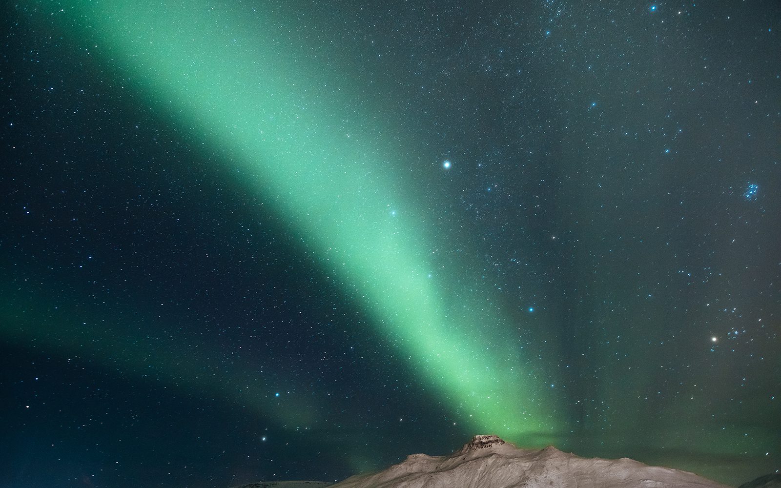 Olivet alumni_Nick Rasmussen_Northern Lights_Iceland_artist residency_photographer_photography_Web3.jpg