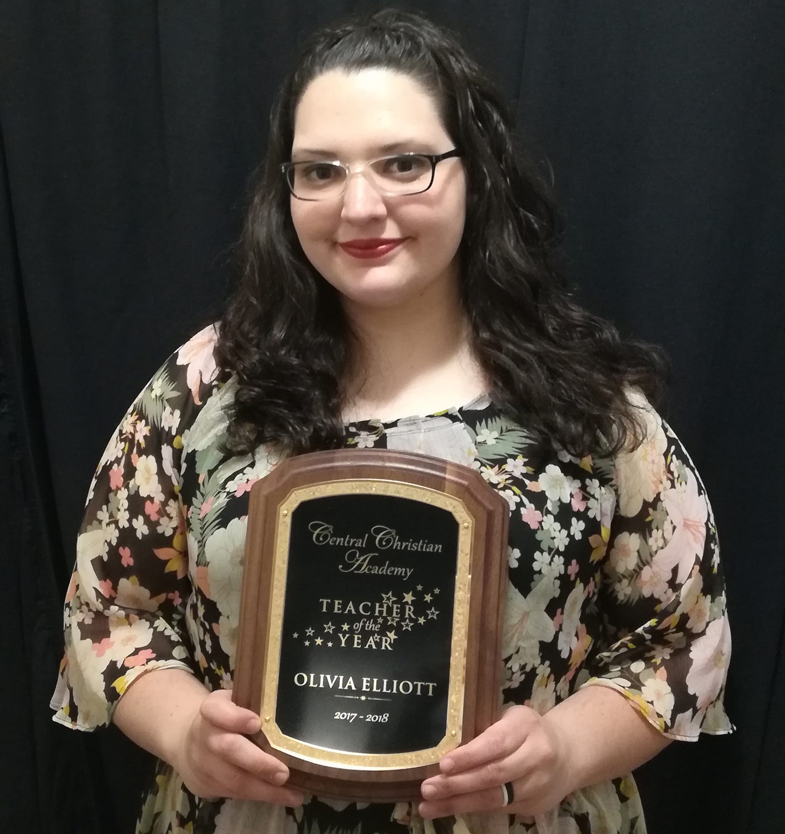 Olivet_Alumna Olivia Elliott_Teacher of the Year Award_Central Christian Academy_artist_art educator_OGRE Artwork_Web.jpg