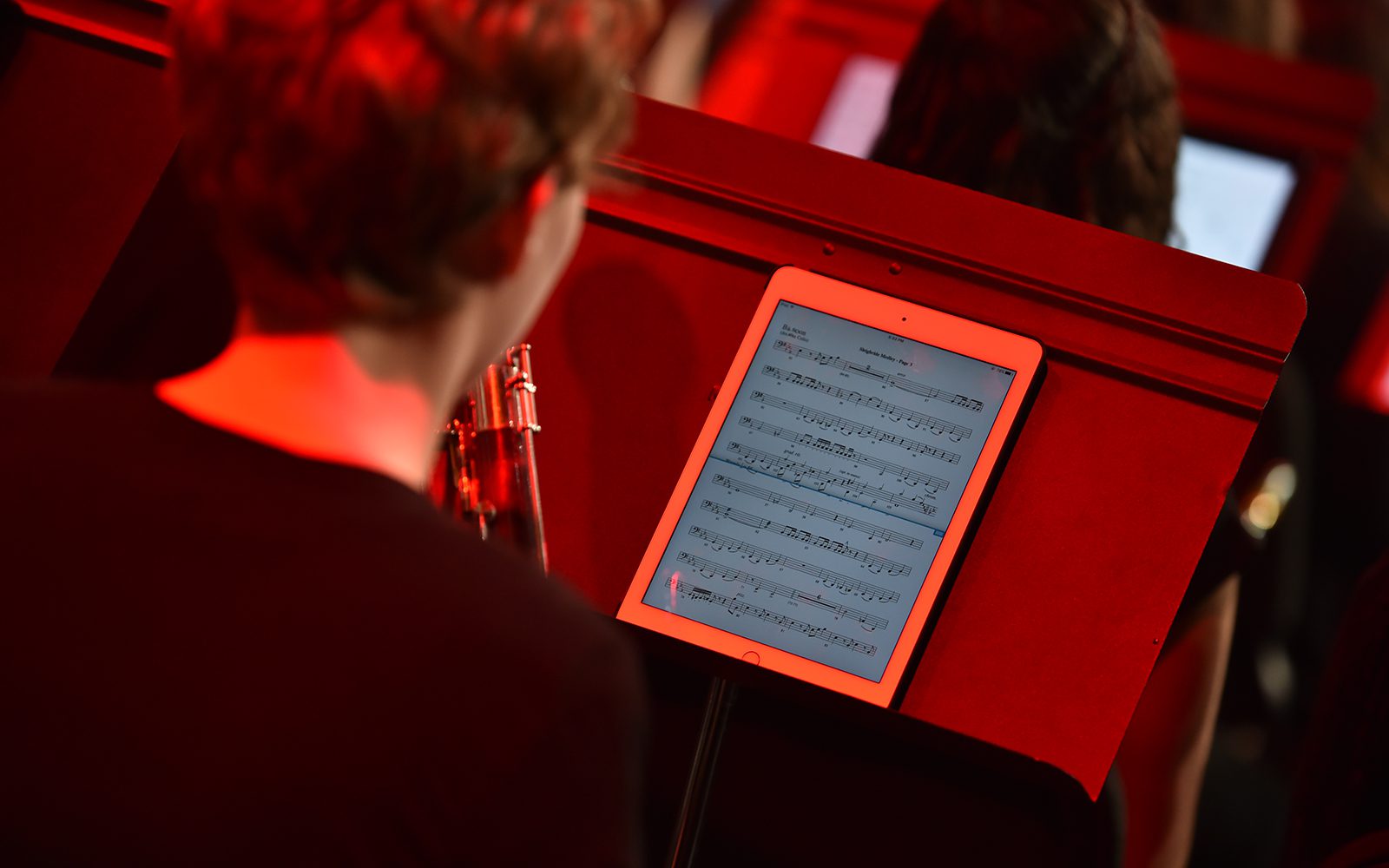 Olivet_Apple Distinguished School 2017-2019_iPad_orchestra_Web.jpg