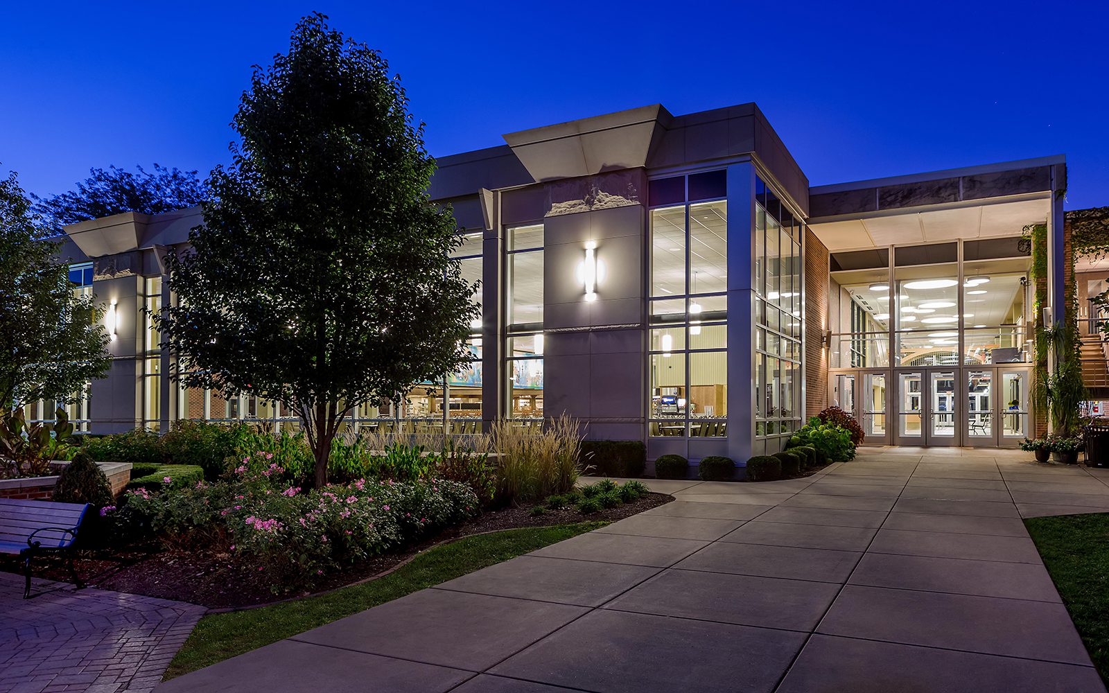 Olivet_Ludwig Center_Starbucks_student services_dining_2018_Web2.jpg