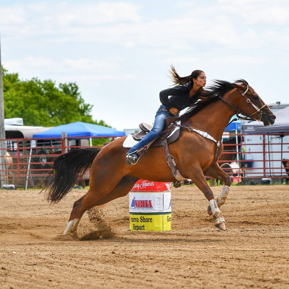 Olivet_alumna_professor_dietetics_dietitian_equestrian_barrel racing_horses_Jamie Neven_Web4.jpg