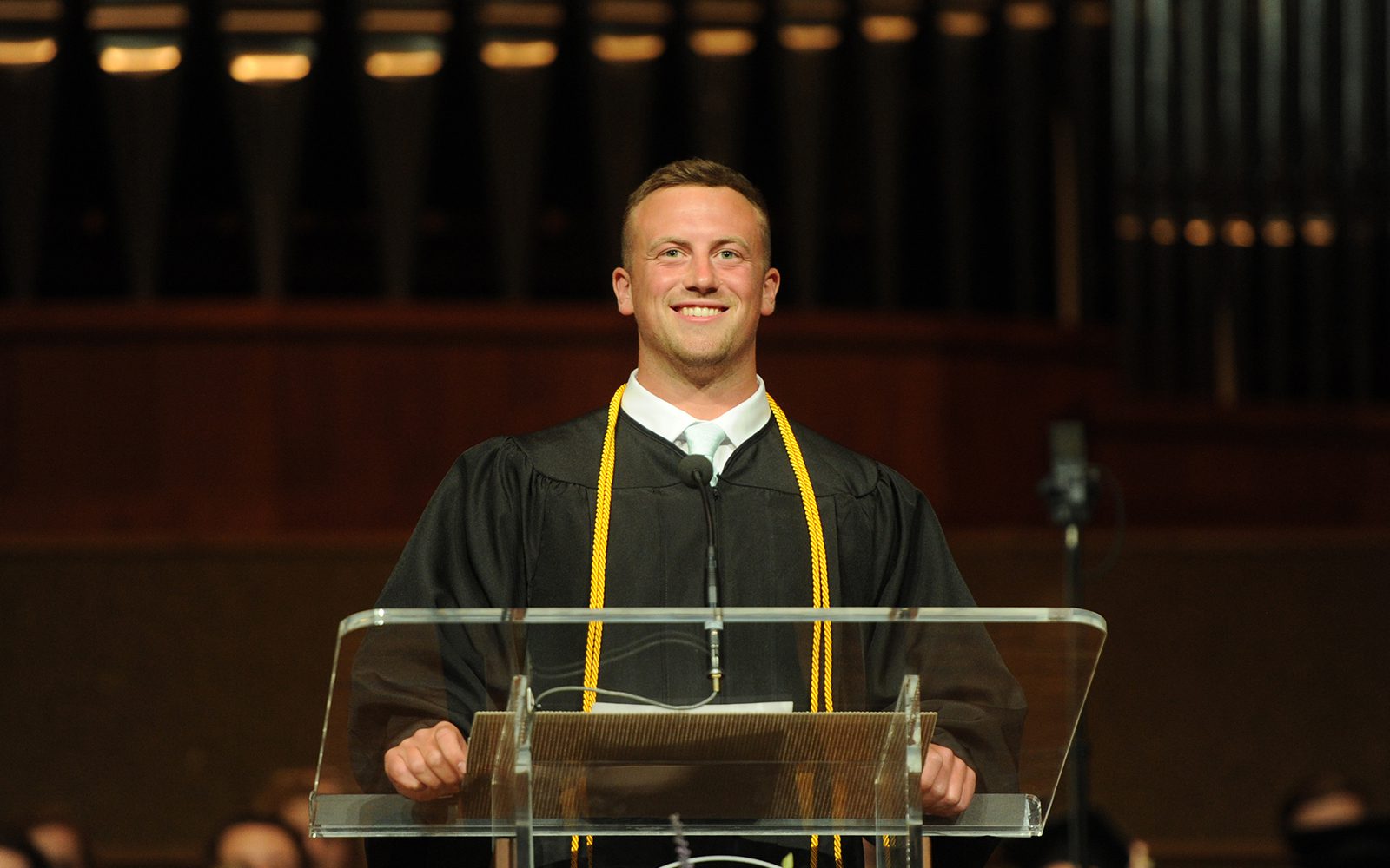 Olivet_baccalaureate_commencement_caleb_coe_web.jpg