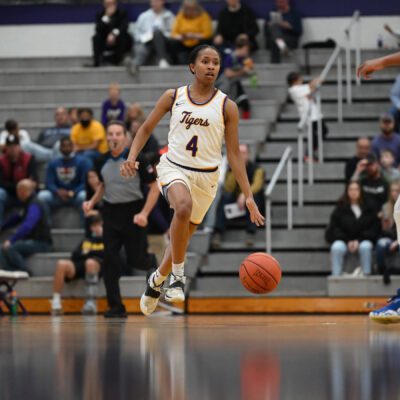 Women's basketball player in action