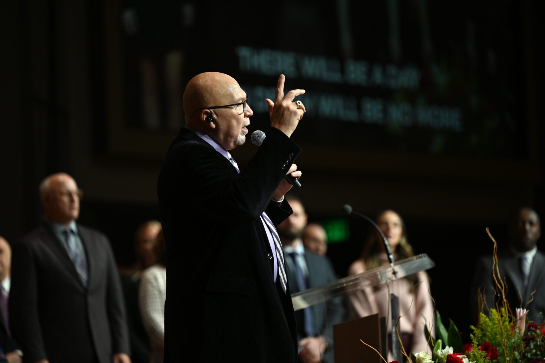 Dr. Marvin Jones sings during the homecoming chapel service.