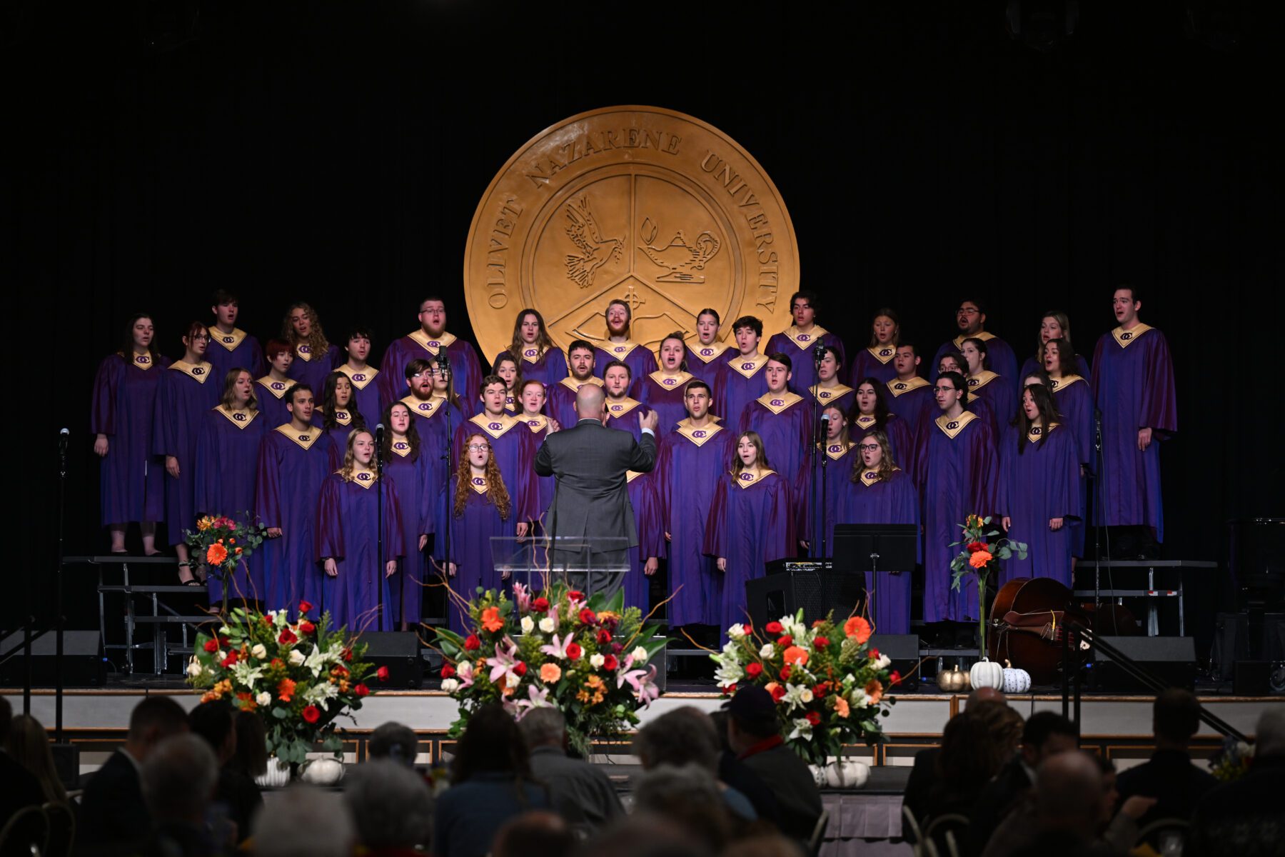 Orpheus Choir sings on stage during the President's dinner.