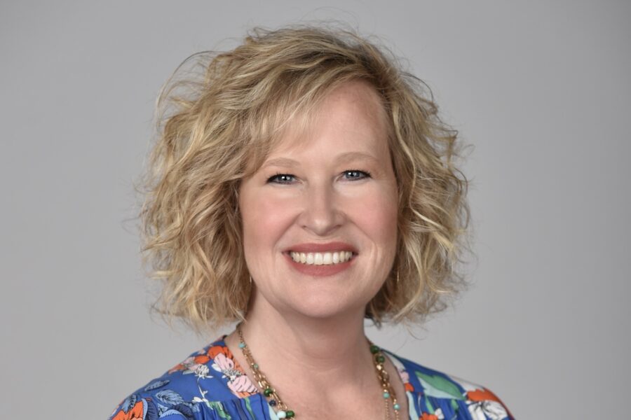 Susan Wolff horizontal headshot