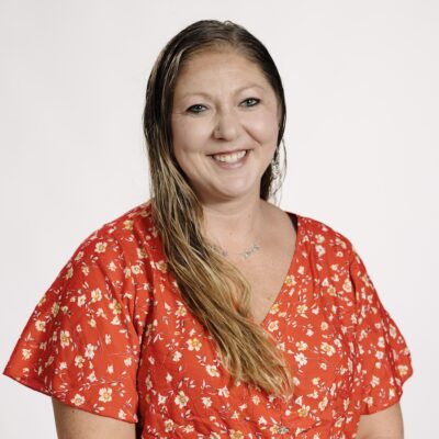 Ali Denault headshot