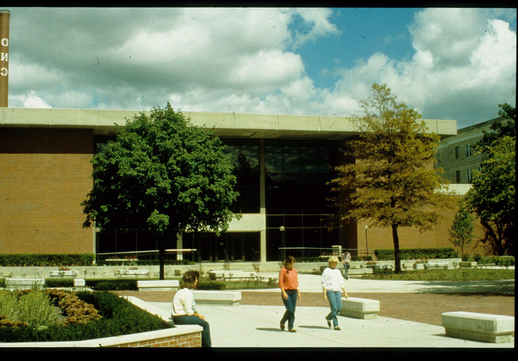 Benner Library in 1983