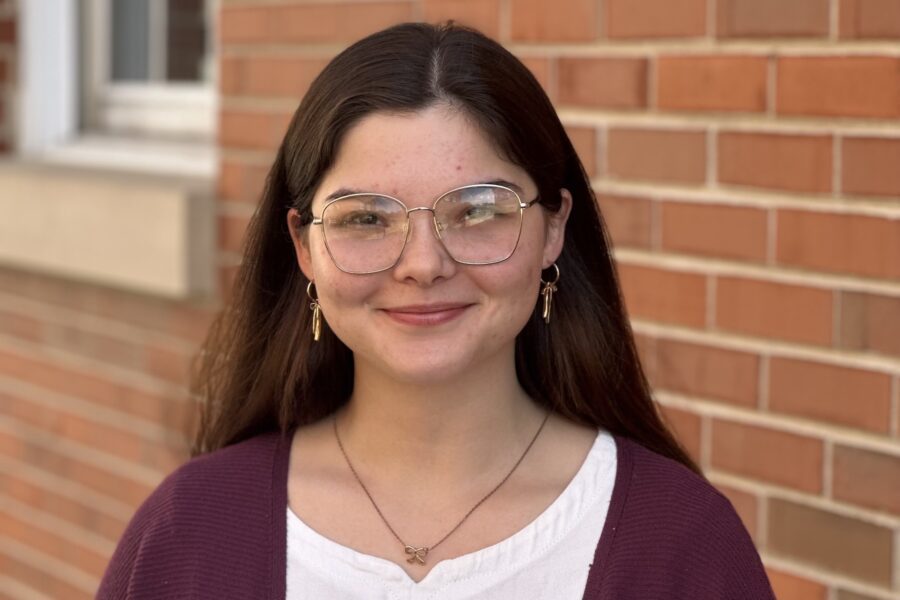 Stephanie Larsen headshot