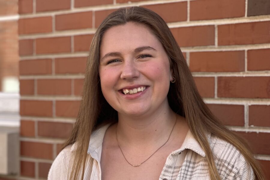 Katie Mills headshot