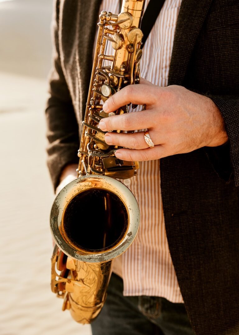 hands on a saxophone