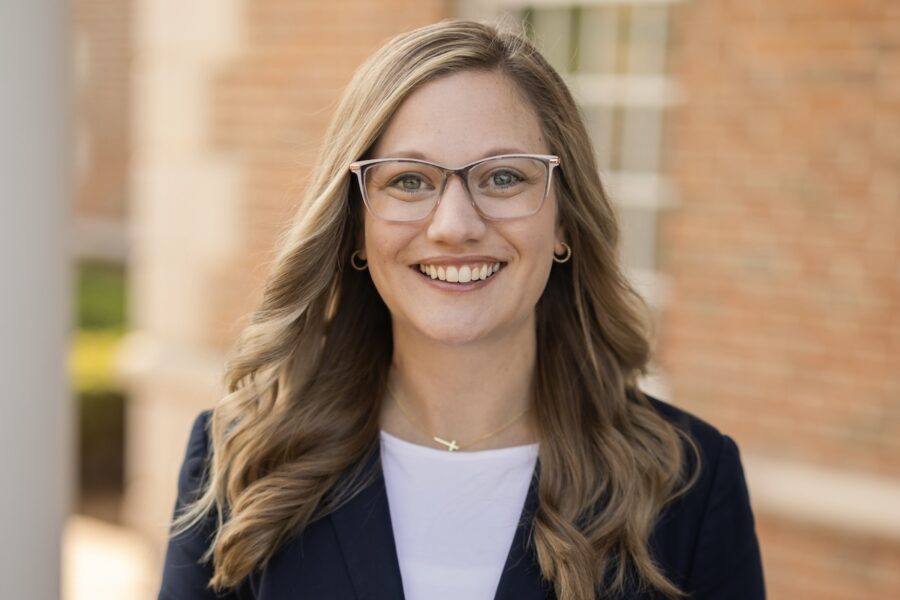 Lauren Rybolt headshot