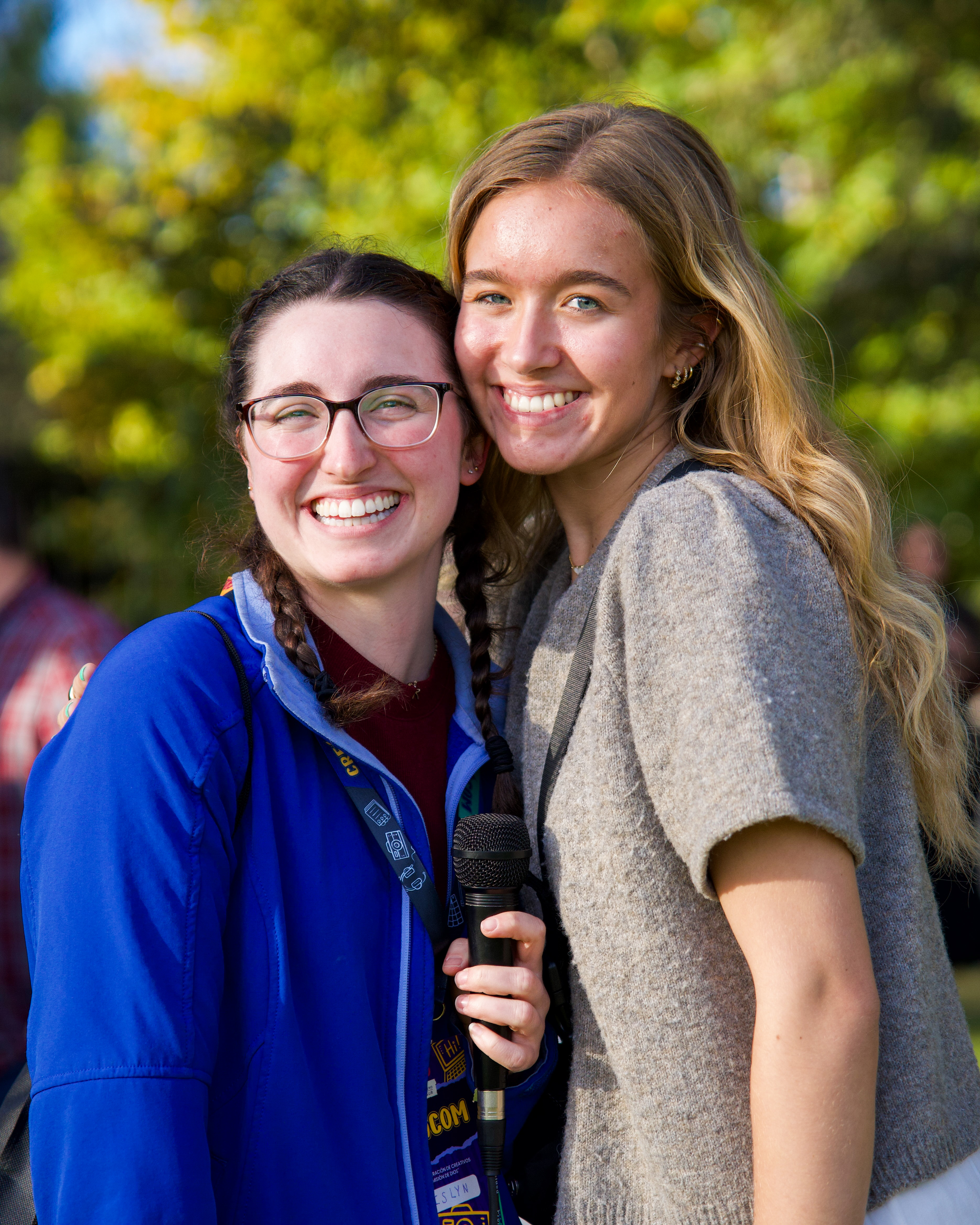 A picture of Ella and another girl.