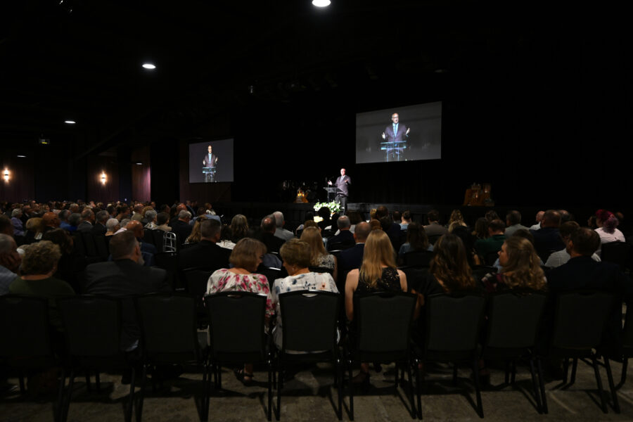 A picture of the crowd during the reception.